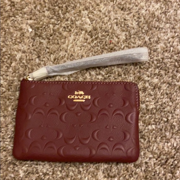 *NEW*Coach Wristlet - Picture 1 of 3